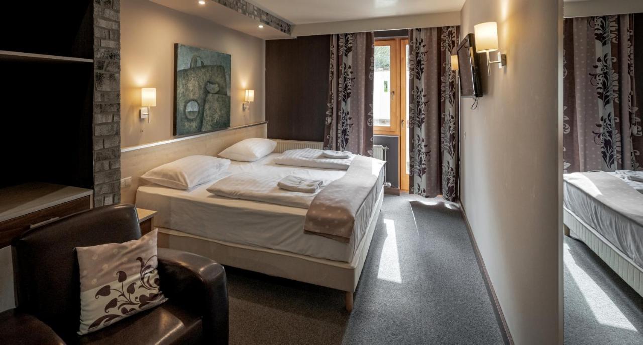 Hotel Vineyard Inn - Szoloskert Нагиканиша Екстериор снимка