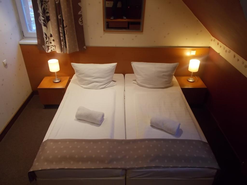 Hotel Vineyard Inn - Szoloskert Нагиканиша Екстериор снимка